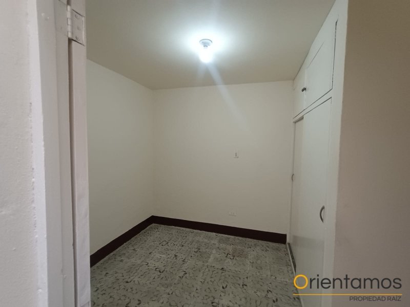 Casa-local disponible para el arriendo en Medellín el codigo es 21298 foto numero 8