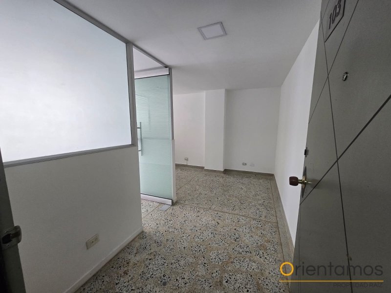 Oficina disponible para el arriendo en Medellín el codigo es 21209 foto numero 5
