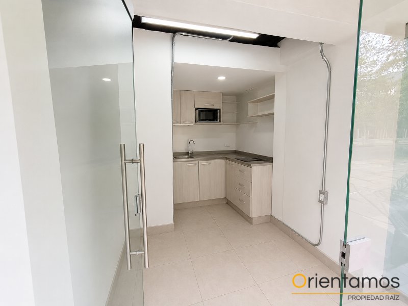 Oficina disponible para el arriendo en Medellín el codigo es 21368 foto numero 3