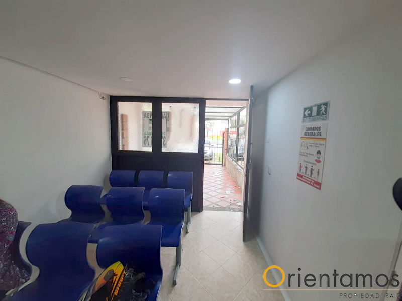 Casa-local disponible para el arriendo en Medellín el codigo es 10869 foto numero 2