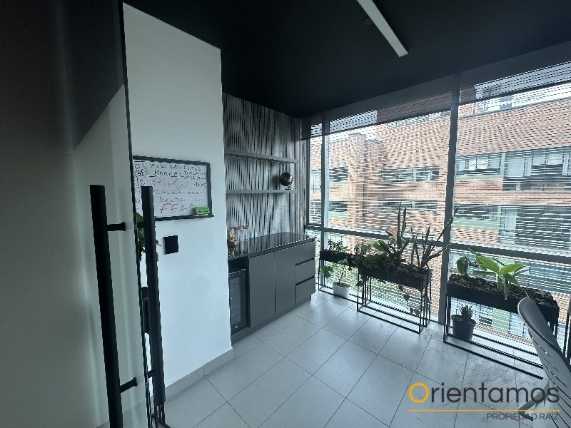 Oficina disponible para el arriendo en Medellín el codigo es 21385 foto numero 4