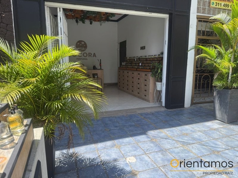 Casa-local disponible para el arriendo en Medellín el codigo es 21436 foto numero 3