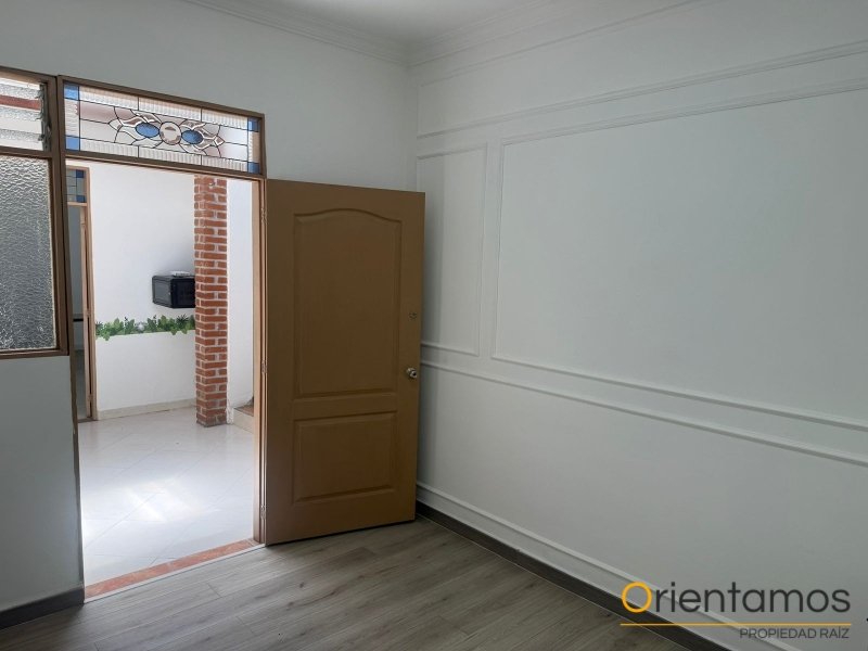 Casa-local disponible para el arriendo en Medellín el codigo es 21436 foto numero 20