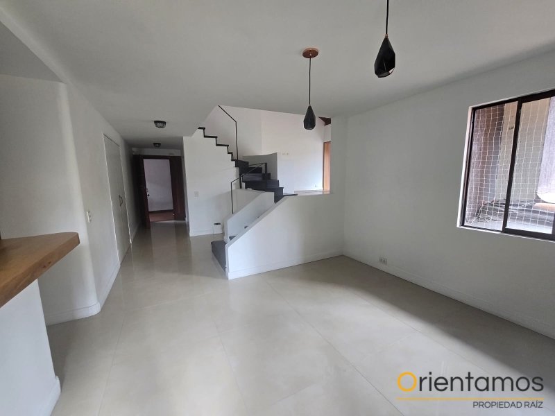 Apartamento disponible para el arriendo en Medellín el codigo es 21082 foto numero 5