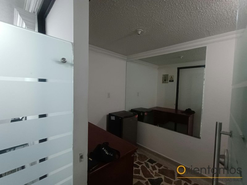 Casa-local disponible para el arriendo en Medellín el codigo es 21597 foto numero 16