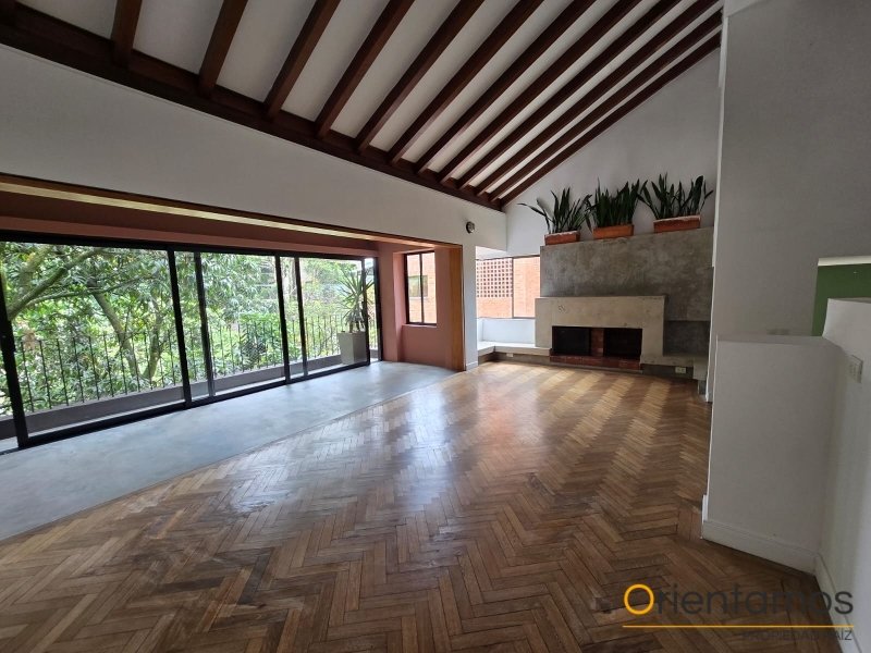 Apartamento disponible para el arriendo en Medellín el codigo es 21082 foto numero 3