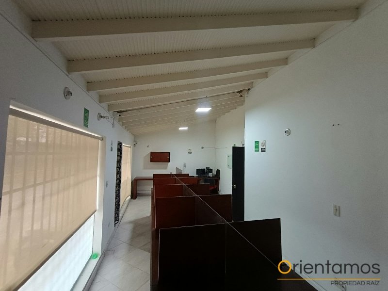 Casa-local disponible para el arriendo en Medellín el codigo es 21597 foto numero 6