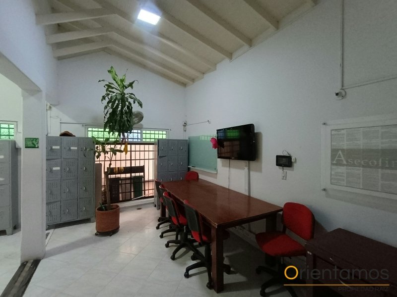 Casa-local disponible para el arriendo en Medellín el codigo es 21597 foto numero 10
