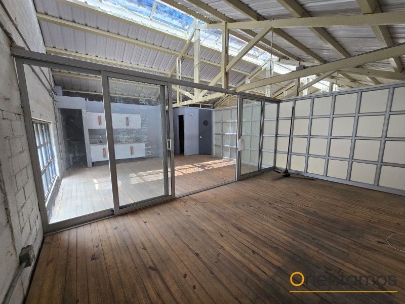 Bodega para el arriendo en Medellín - Manila el codigo es 21074 foto numero 7