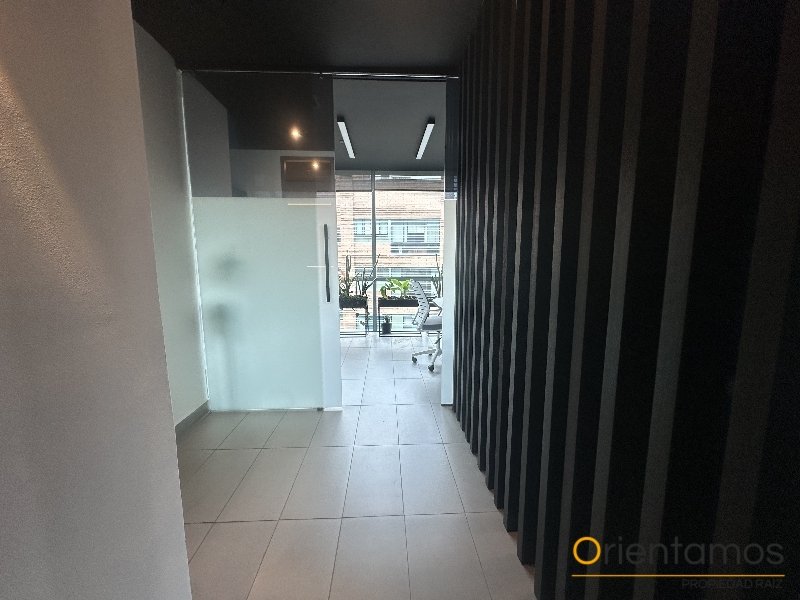 Oficina disponible para el arriendo en Medellín el codigo es 21385 foto numero 3