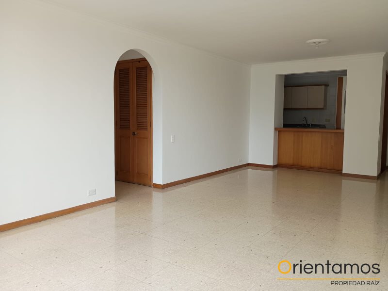 Apartamento disponible para el arriendo en Medellín el codigo es 20969 foto numero 3
