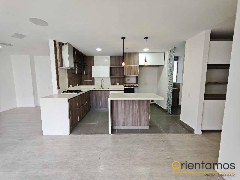 Apartamento disponible para el arriendo en Envigado el codigo es 21658 foto numero 6