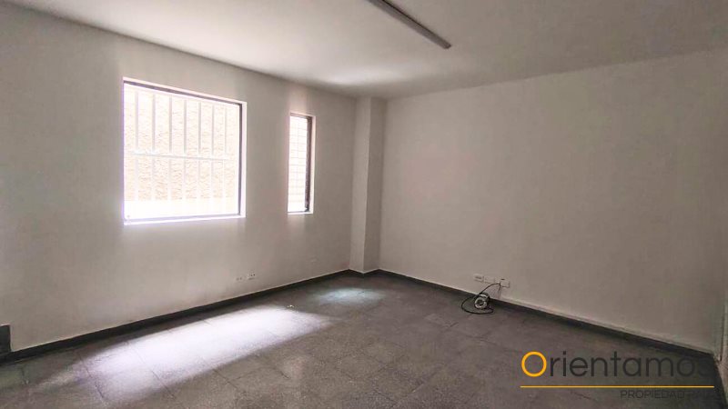 Oficina disponible para el arriendo en Medellín el codigo es 18458 foto numero 3