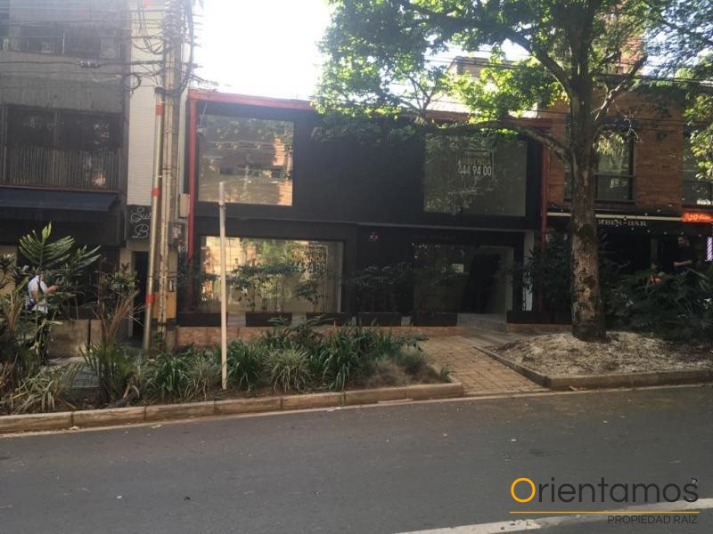 Casa-local disponible para el arriendo en Medellín el codigo es 16182 foto numero 2