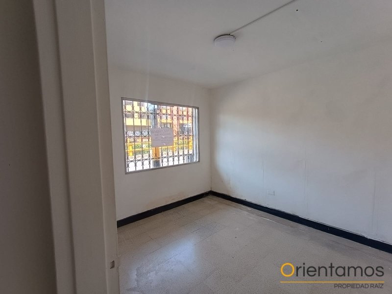 Casa-local disponible para el arriendo en Medellín el codigo es 21337 foto numero 6