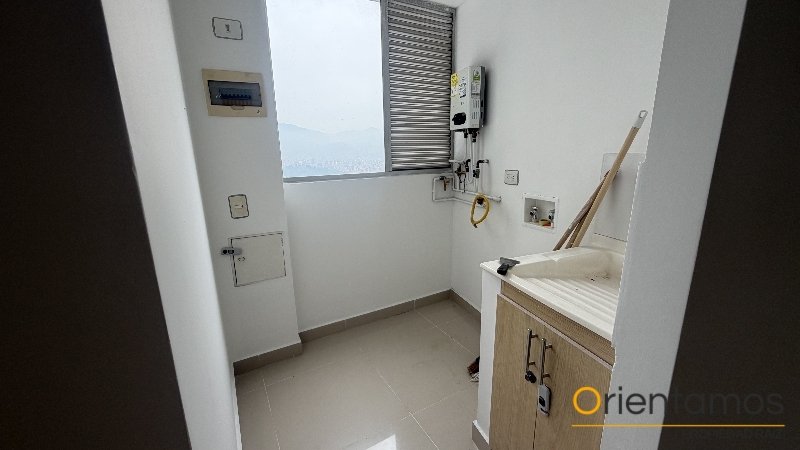 Apartamento disponible para el arriendo en Medellín el codigo es 21296 foto numero 6