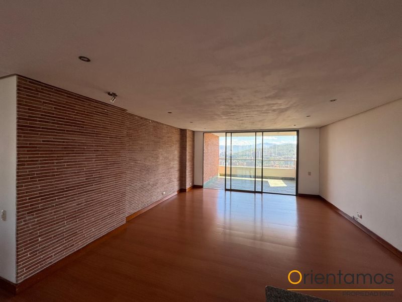 Apartamento disponible para el arriendo en Medellín el codigo es 20286 foto numero 2
