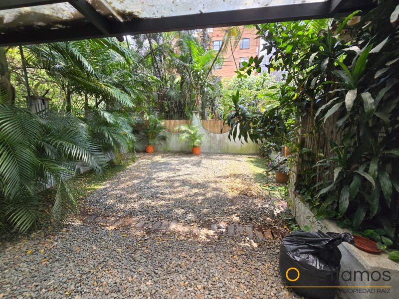 Casa-local disponible para el arriendo en Medellín el codigo es 15442 foto numero 24