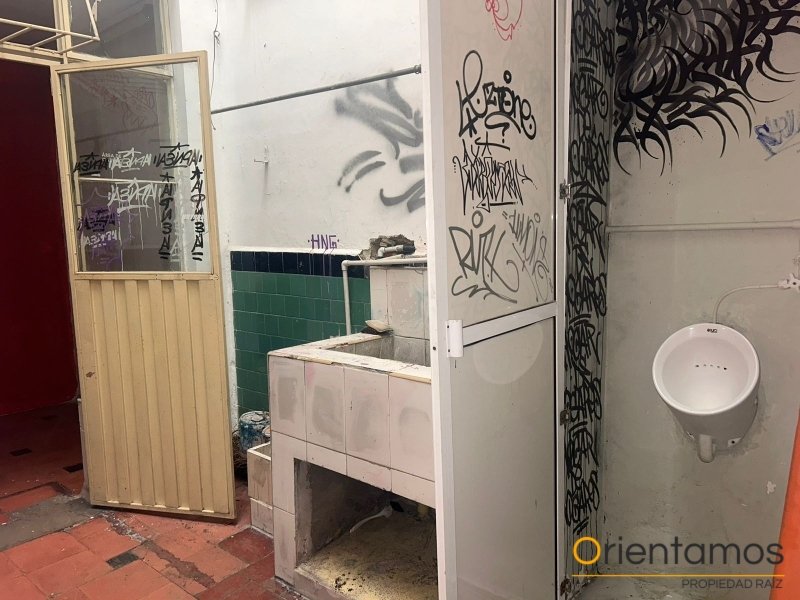 Casa-local disponible para el arriendo en Medellín el codigo es 21062 foto numero 8