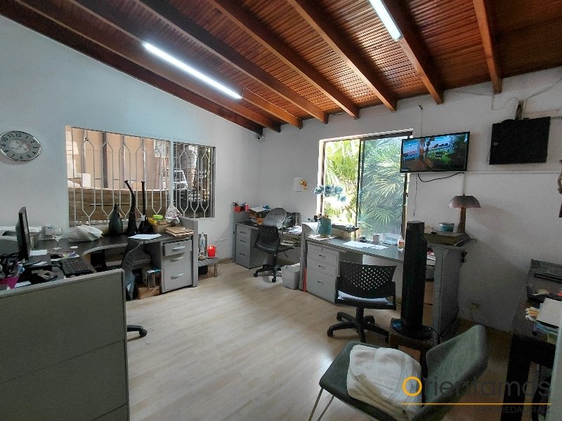 Casa-local disponible para el arriendo en Medellín el codigo es 21413 foto numero 18
