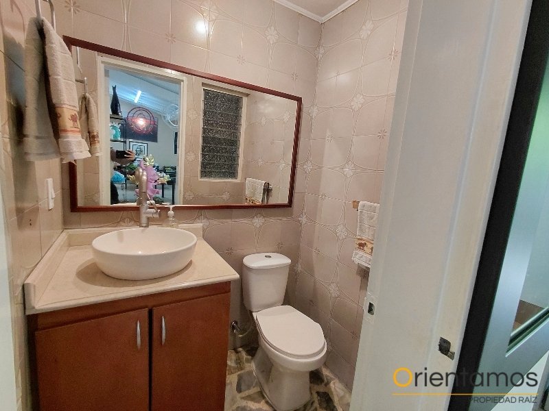 Casa-local disponible para el arriendo en Medellín el codigo es 21413 foto numero 17