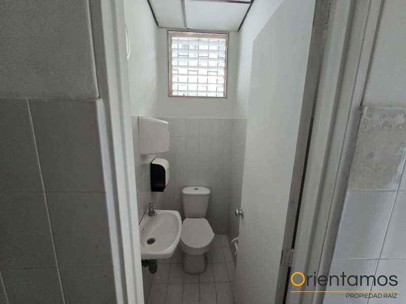 Local disponible para el arriendo en Medellín el codigo es 20979 foto numero 12