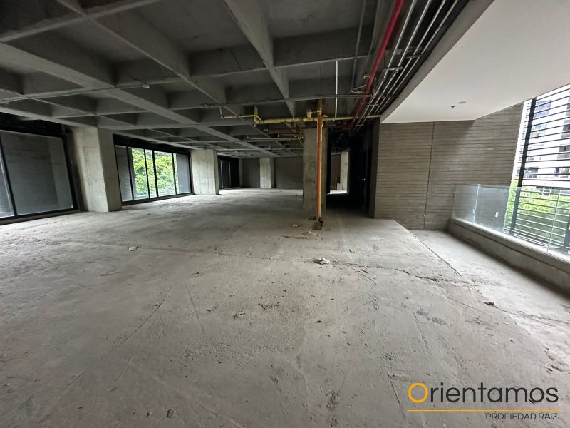 Oficina disponible para el arriendo en Medellín el codigo es 21051 foto numero 2