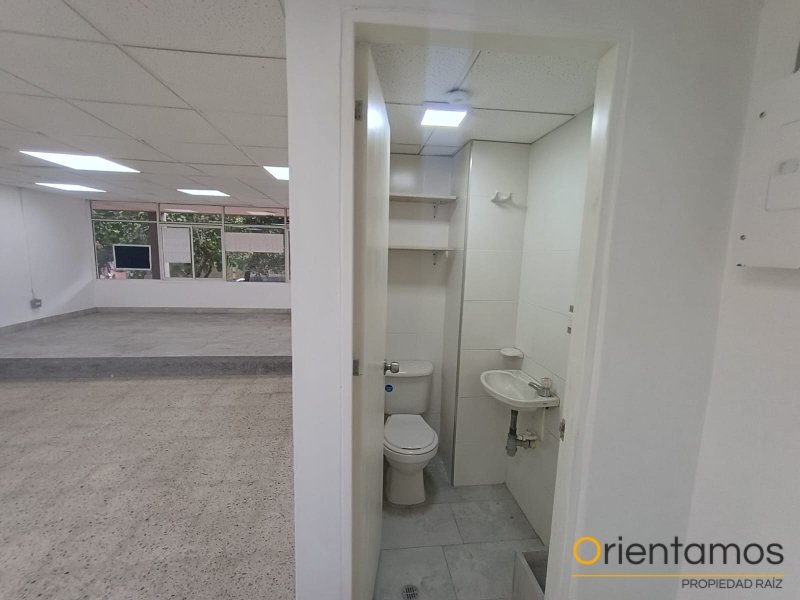 Local para el arriendo en Medellín - Belen el codigo es 21299 foto numero 6