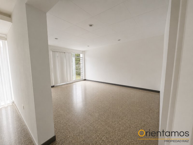 Casa-local disponible para el arriendo en Medellín el codigo es 21180 foto numero 5