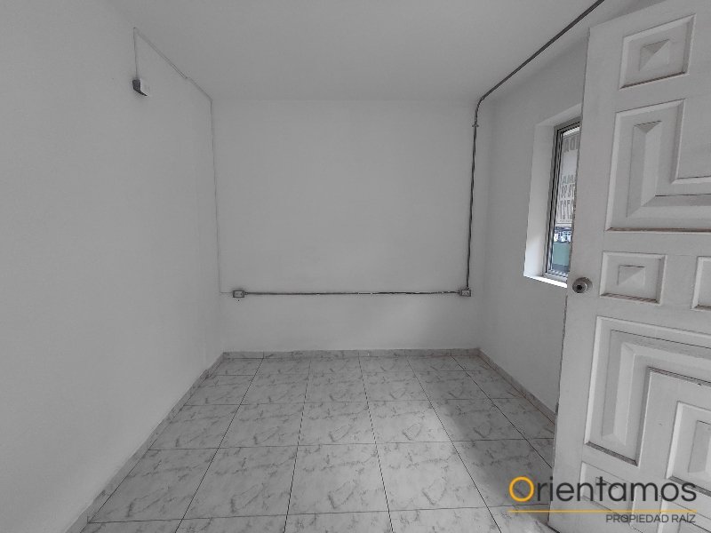 Casa-local disponible para el arriendo en Medellín el codigo es 16889 foto numero 6