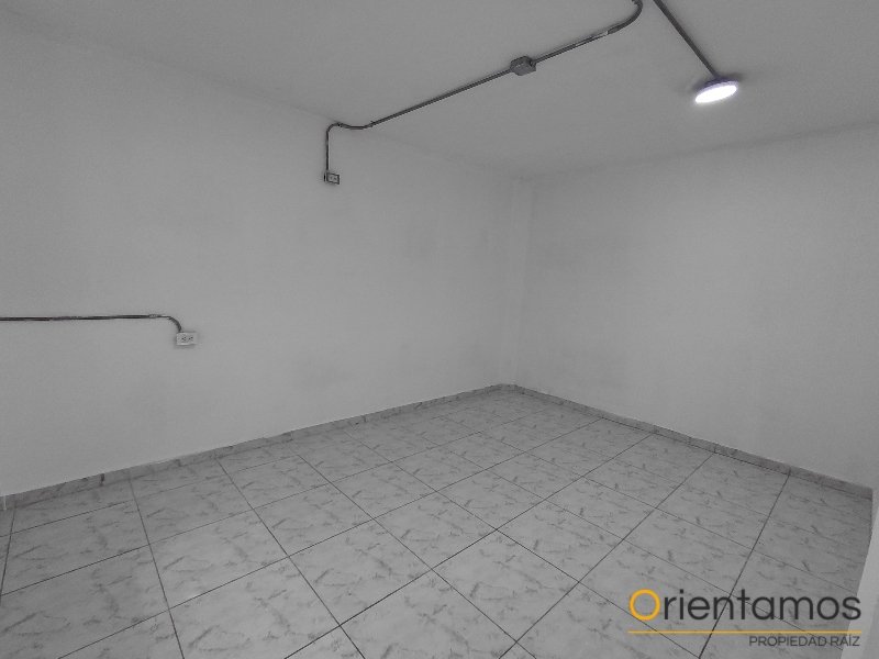 Casa-local disponible para el arriendo en Medellín el codigo es 16889 foto numero 14