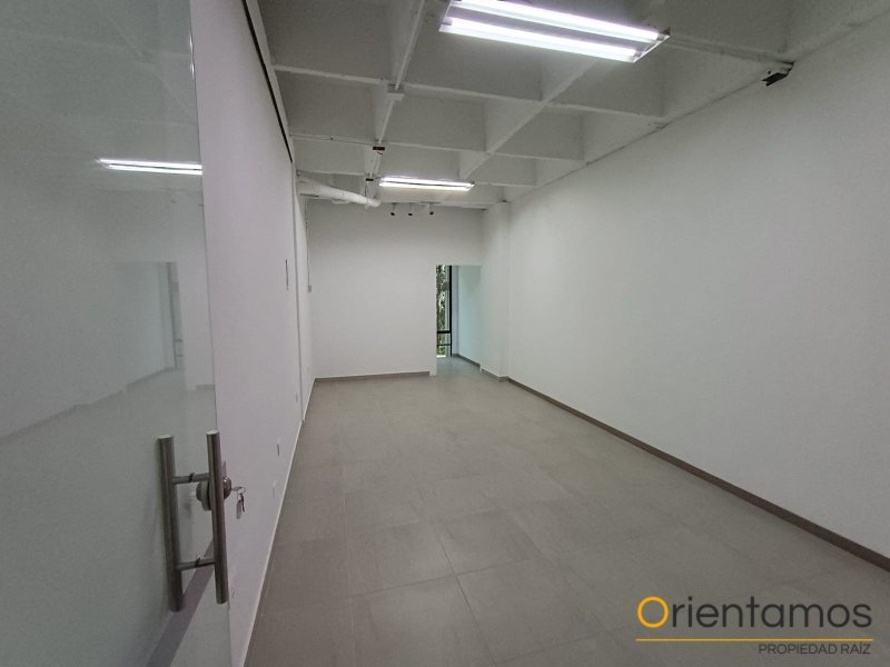 Local disponible para el arriendo en Medellín el codigo es 21387 foto numero 2