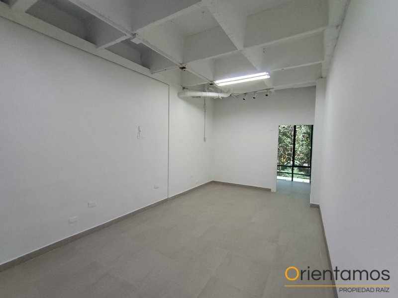 Local disponible para el arriendo en Medellín el codigo es 21387 foto numero 3