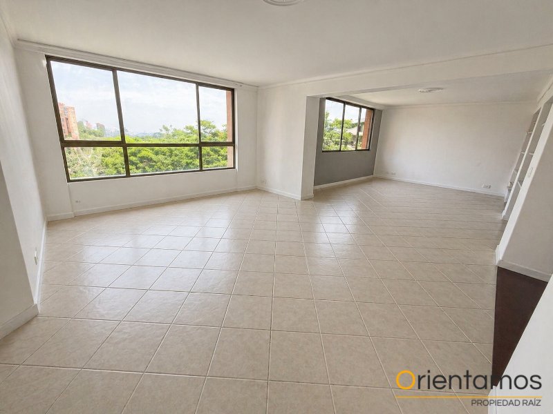 Apartamento disponible para el arriendo en Medellín el codigo es 21135 foto numero 5