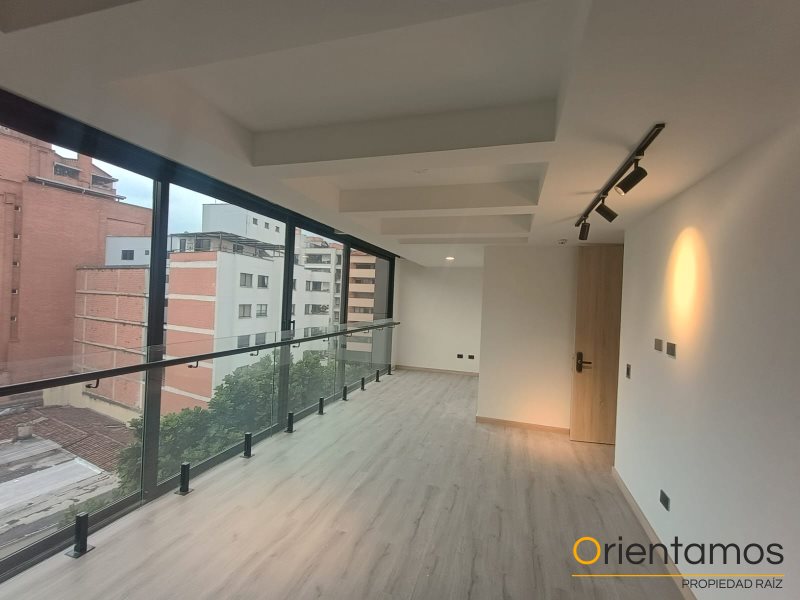 Apartamento disponible para el arriendo en Medellín el codigo es 21042 foto numero 3