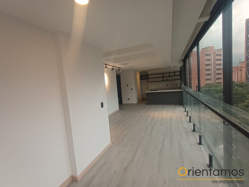 Apartamento disponible para el arriendo en Medellín el codigo es 21042 foto numero 4
