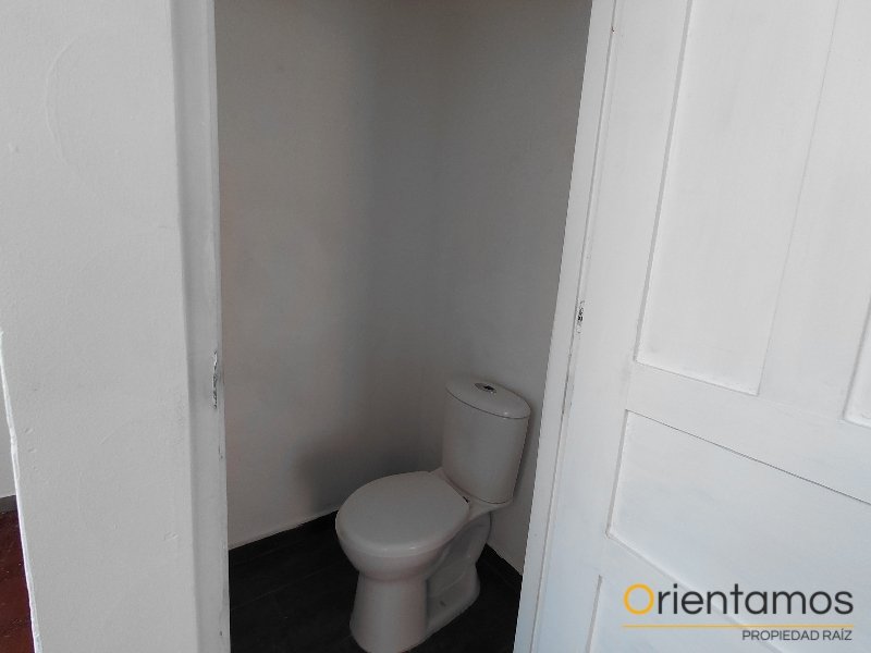 Casa-local disponible para el arriendo en Medellín el codigo es 16889 foto numero 22