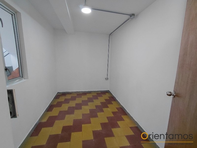 Casa-local disponible para el arriendo en Medellín el codigo es 16889 foto numero 23
