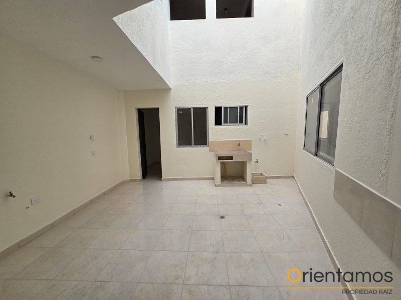 Casa disponible para el arriendo en Envigado el codigo es 21565 foto numero 6
