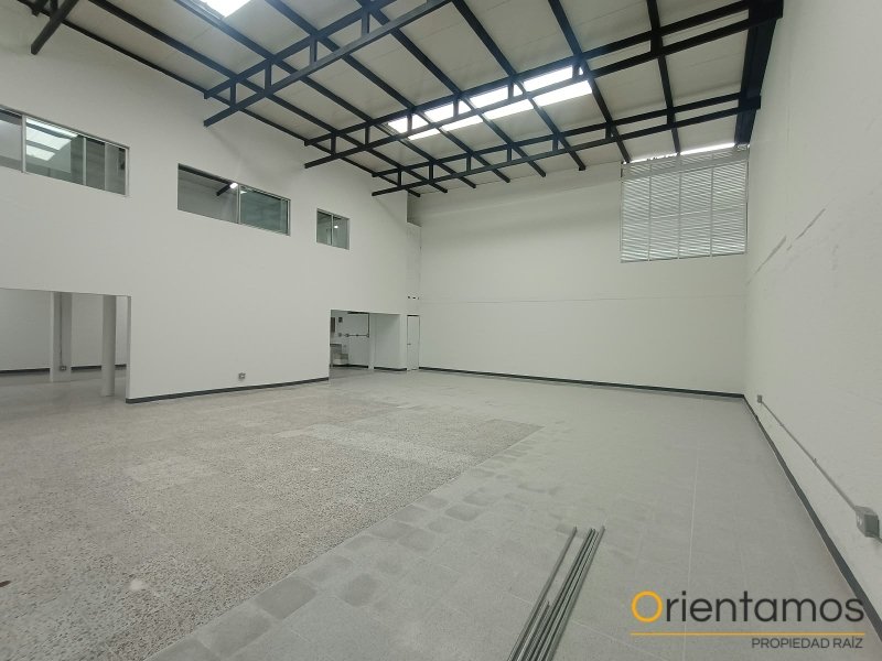 Casa-local disponible para venta o arriendo en Medellín el codigo es 19007 foto numero 6