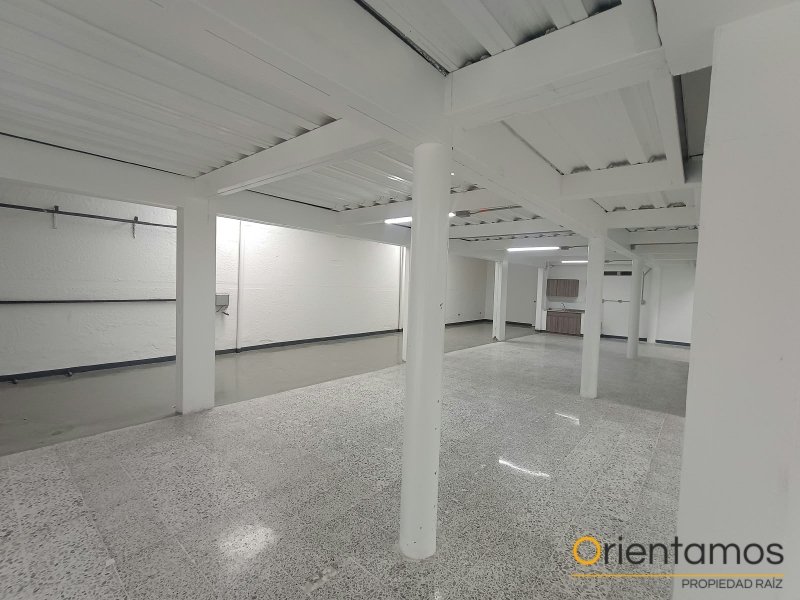 Casa-local disponible para venta o arriendo en Medellín el codigo es 19007 foto numero 10