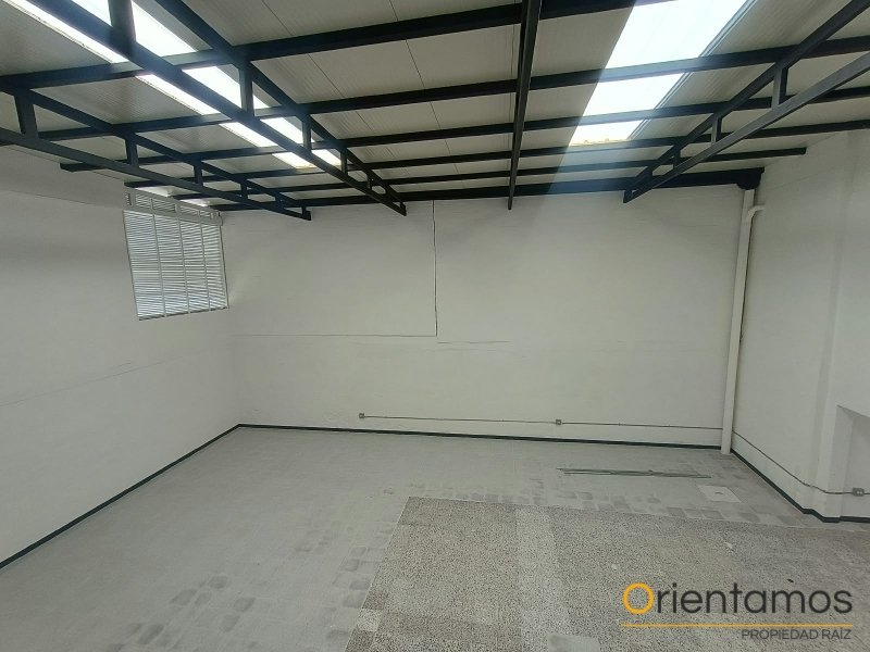 Casa-local disponible para venta o arriendo en Medellín el codigo es 19007 foto numero 17