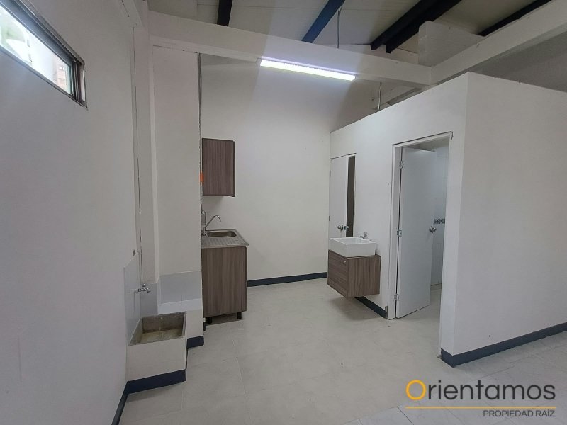 Casa-local disponible para venta o arriendo en Medellín el codigo es 19007 foto numero 11
