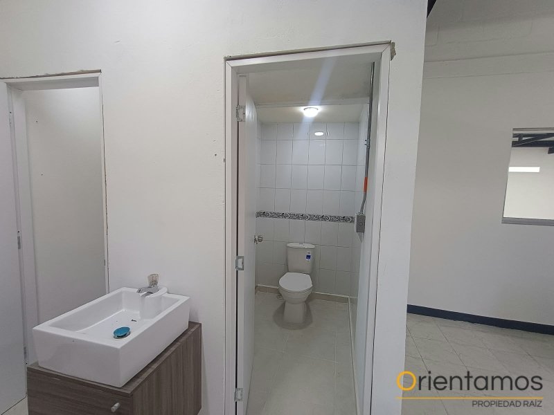 Casa-local disponible para venta o arriendo en Medellín el codigo es 19007 foto numero 13