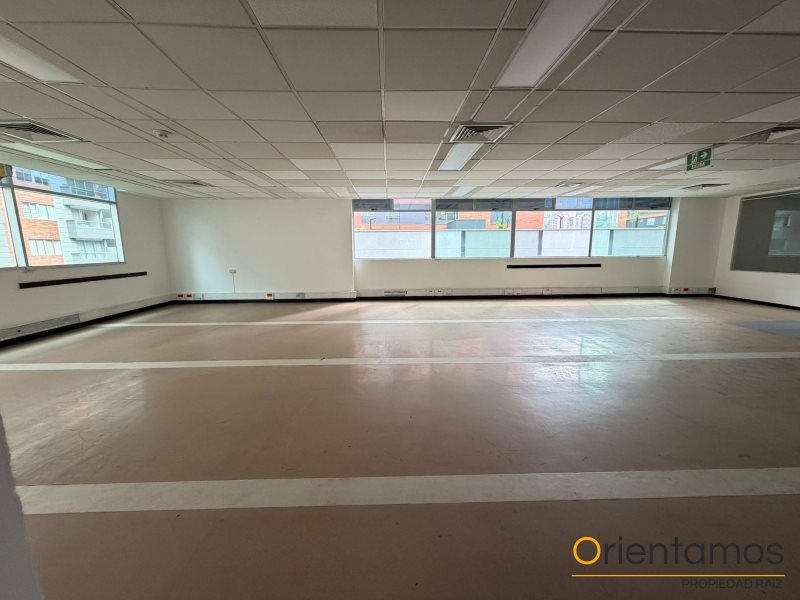 Oficina disponible para el arriendo en Medellín el codigo es 20982 foto numero 2