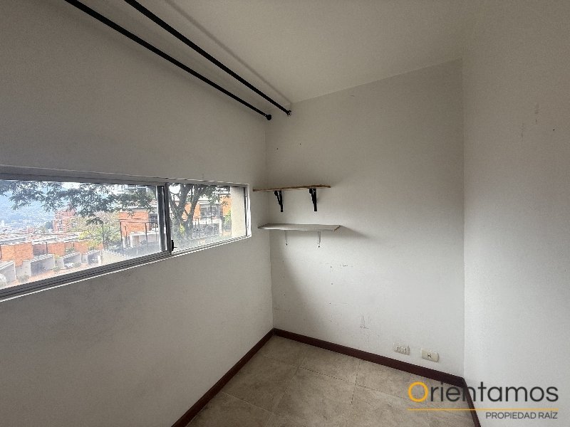 Casa disponible para venta o arriendo en Medellín el codigo es 21645 foto numero 21