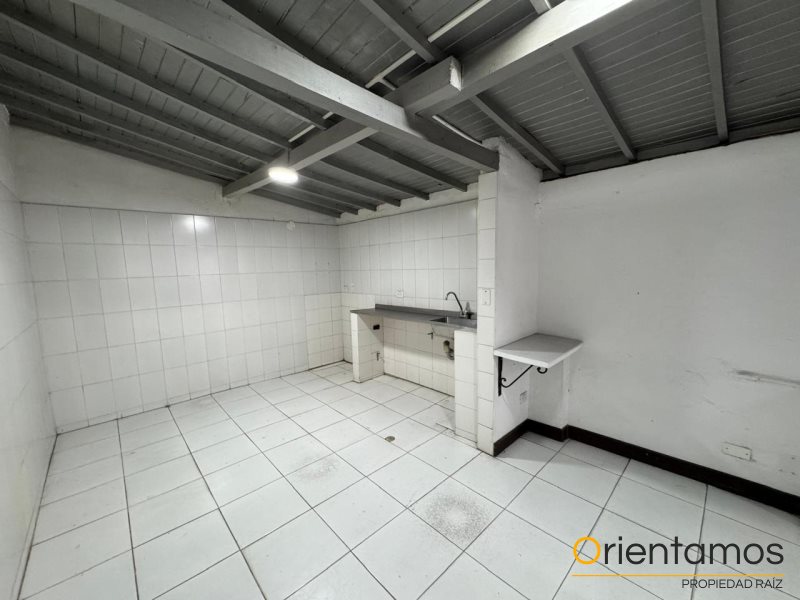 Bodega disponible para el arriendo en Medellín el codigo es 15809 foto numero 8