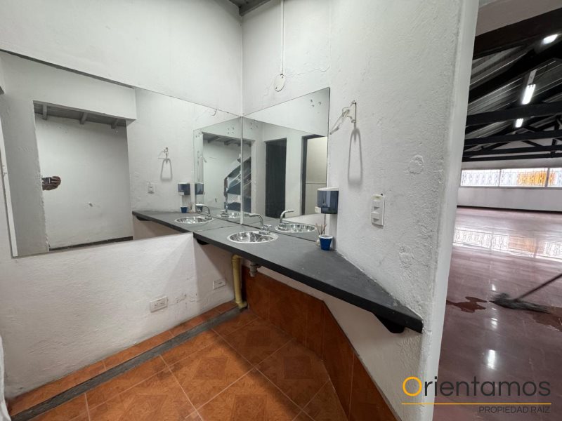 Bodega disponible para el arriendo en Medellín el codigo es 15809 foto numero 9