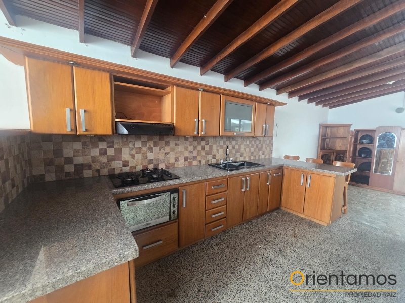 Casa-local disponible para el arriendo en Medellín el codigo es 20624 foto numero 7