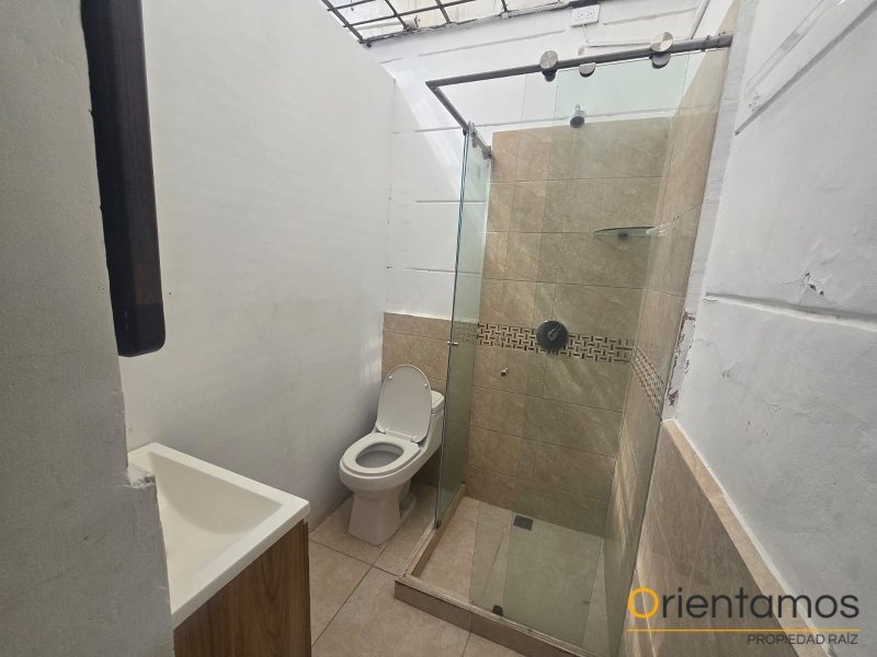 Casa-local disponible para el arriendo en Medellín el codigo es 20624 foto numero 15